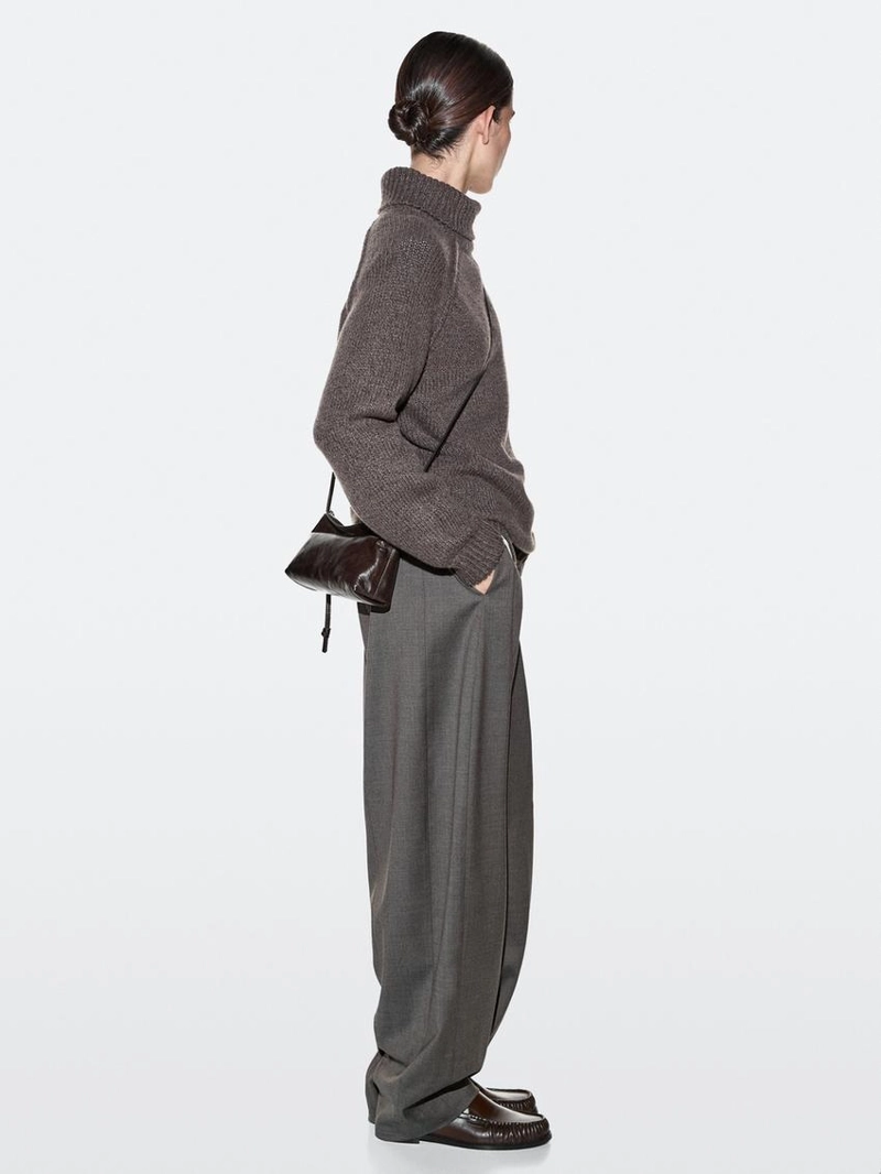 Сумка-клатч через плечо из наппы