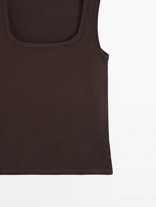 Майка без рукавов с квадратным вырезом- Заказать в России