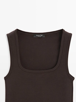 Майка без рукавов с квадратным вырезом- Заказать в России