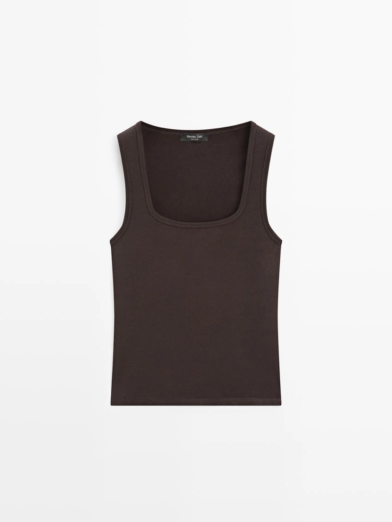 Майка без рукавов с квадратным вырезом