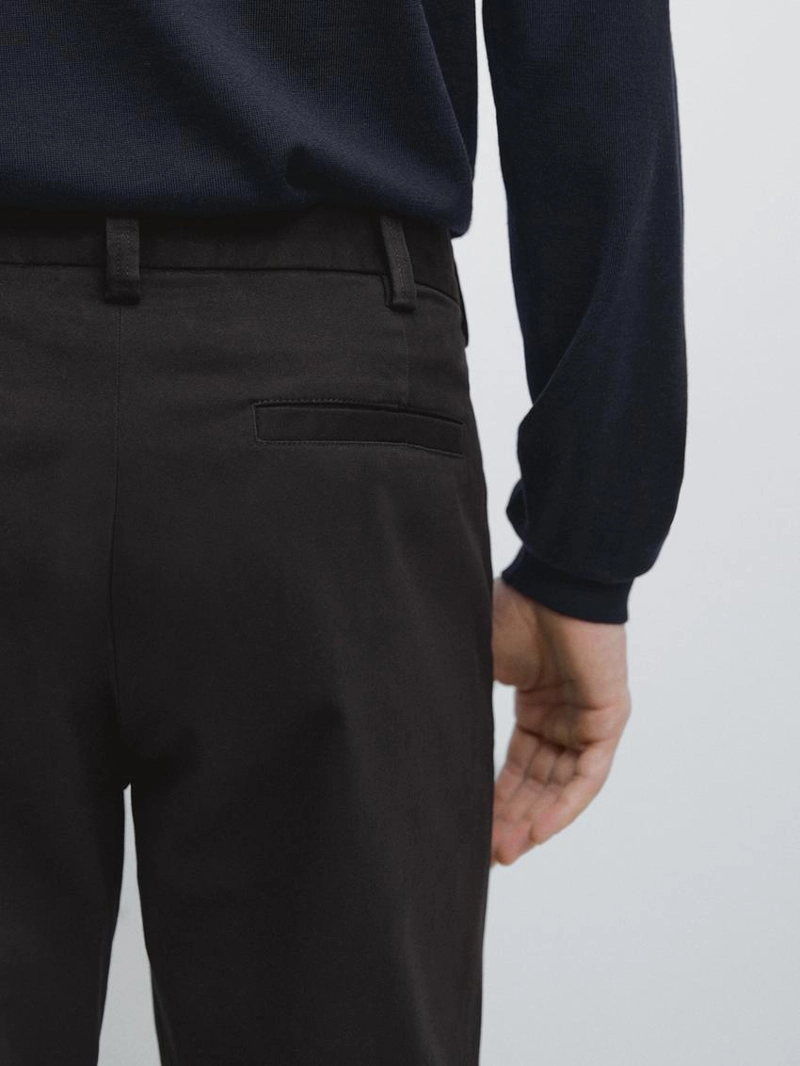 Брюки с зауженным кроем из микротекстурированной ткани