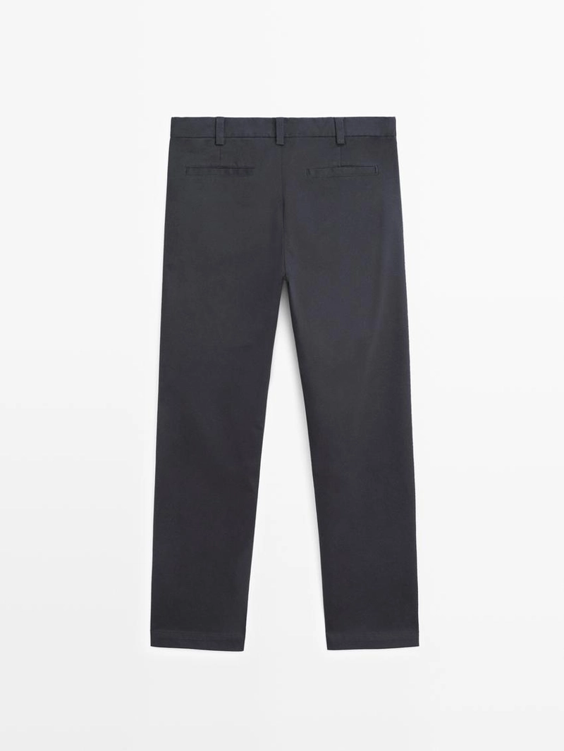 Брюки с зауженным кроем из микротекстурированной ткани