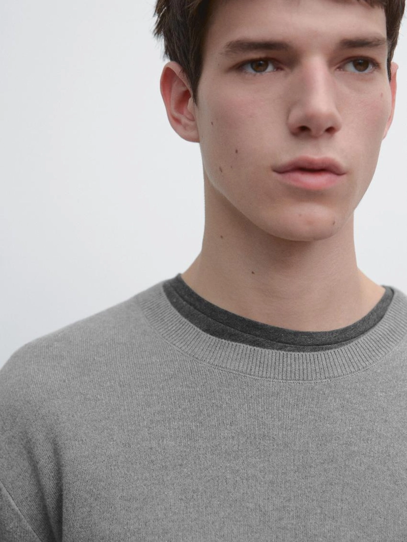 Свитер из хлопкового трикотажа с круглым вырезом