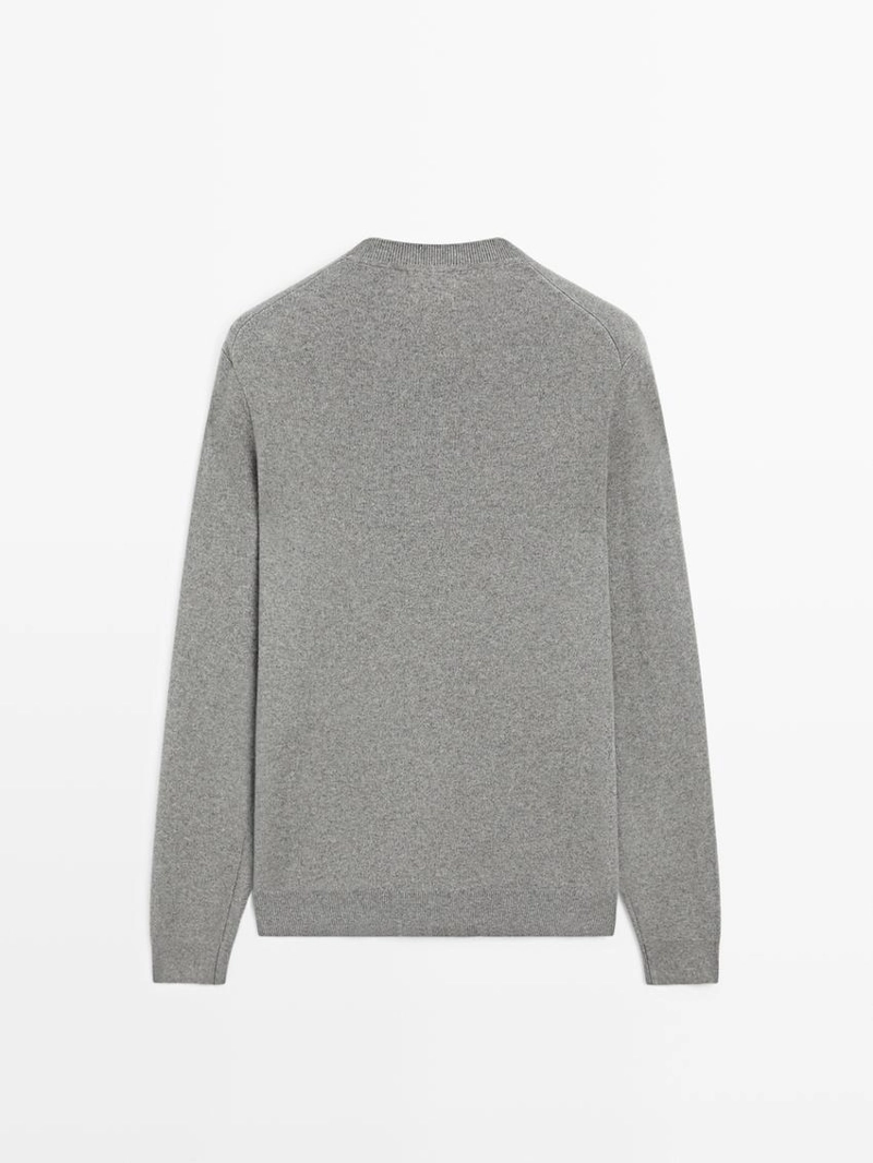 Свитер из хлопкового трикотажа с круглым вырезом