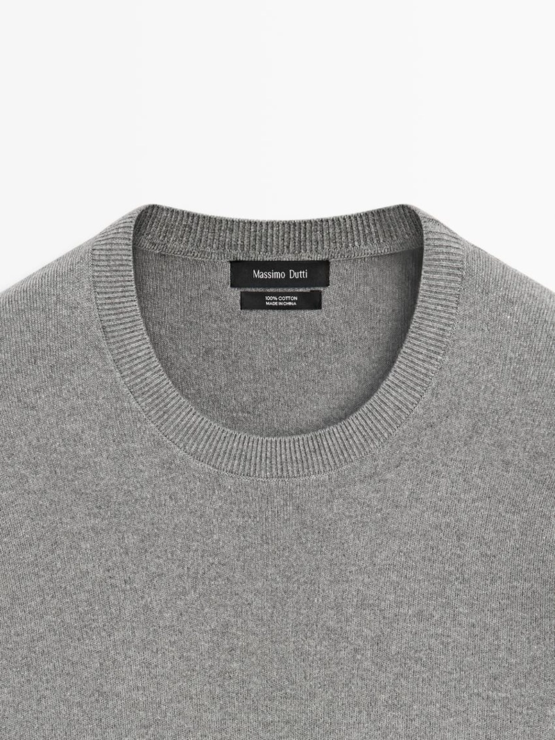 Свитер из хлопкового трикотажа с круглым вырезом