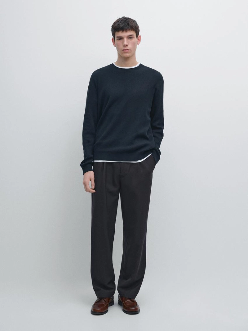 Хлопковый трикотажный свитер с круглым вырезом