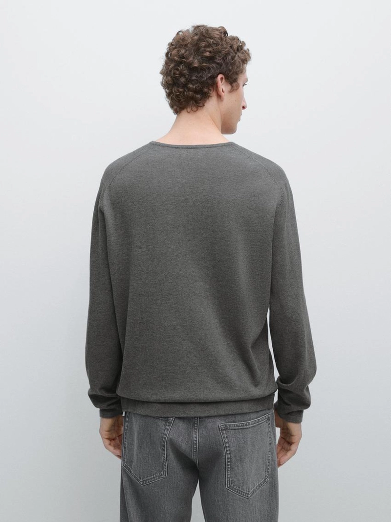 Хлопковый свитер с круглым вырезом