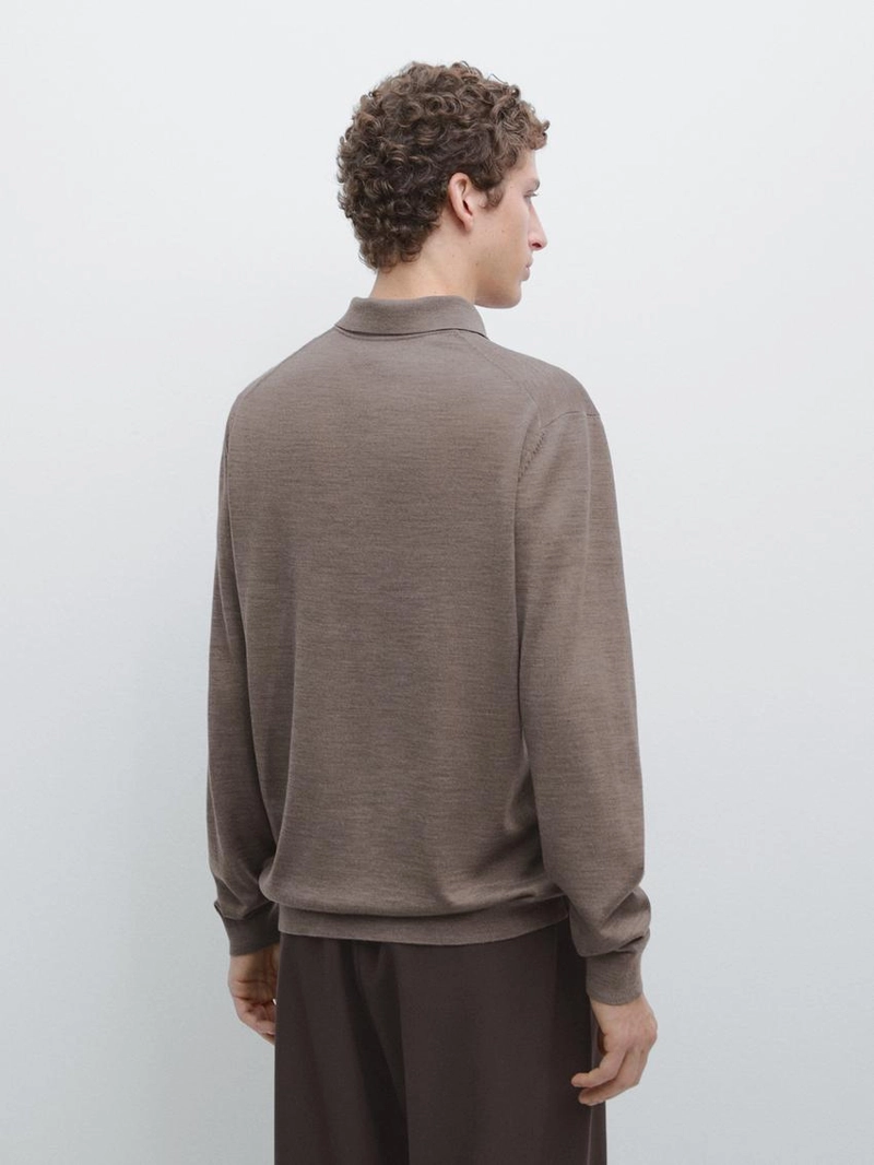 Вязаный свитер из шерсти с воротником-поло