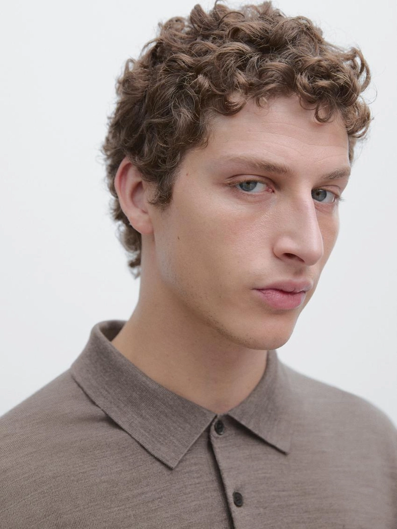 Вязаный свитер из шерсти с воротником-поло