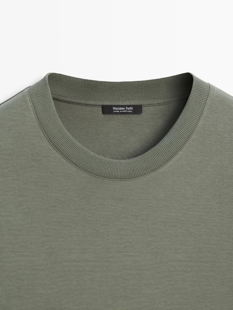 Футболка среднего веса из 100% хлопка