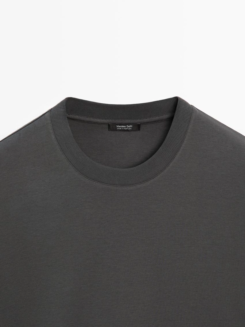 Футболка среднего веса из 100% хлопка