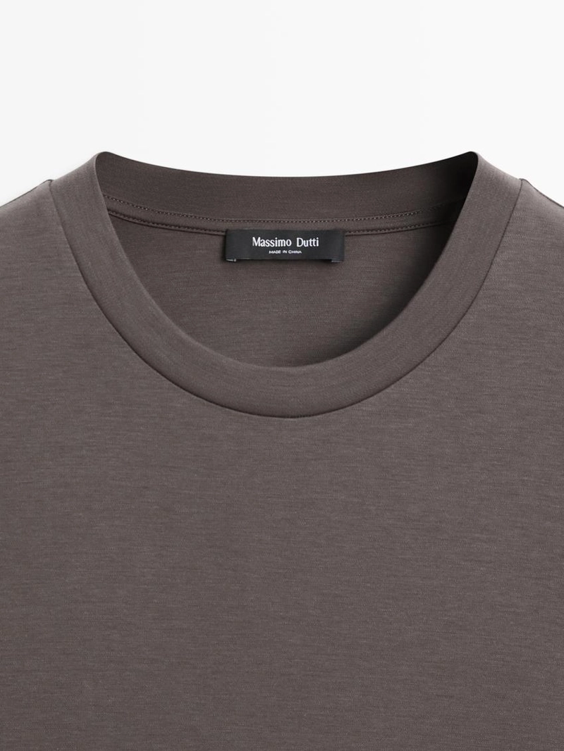 Футболка свободного кроя из хлопкового микса с коротким рукавом