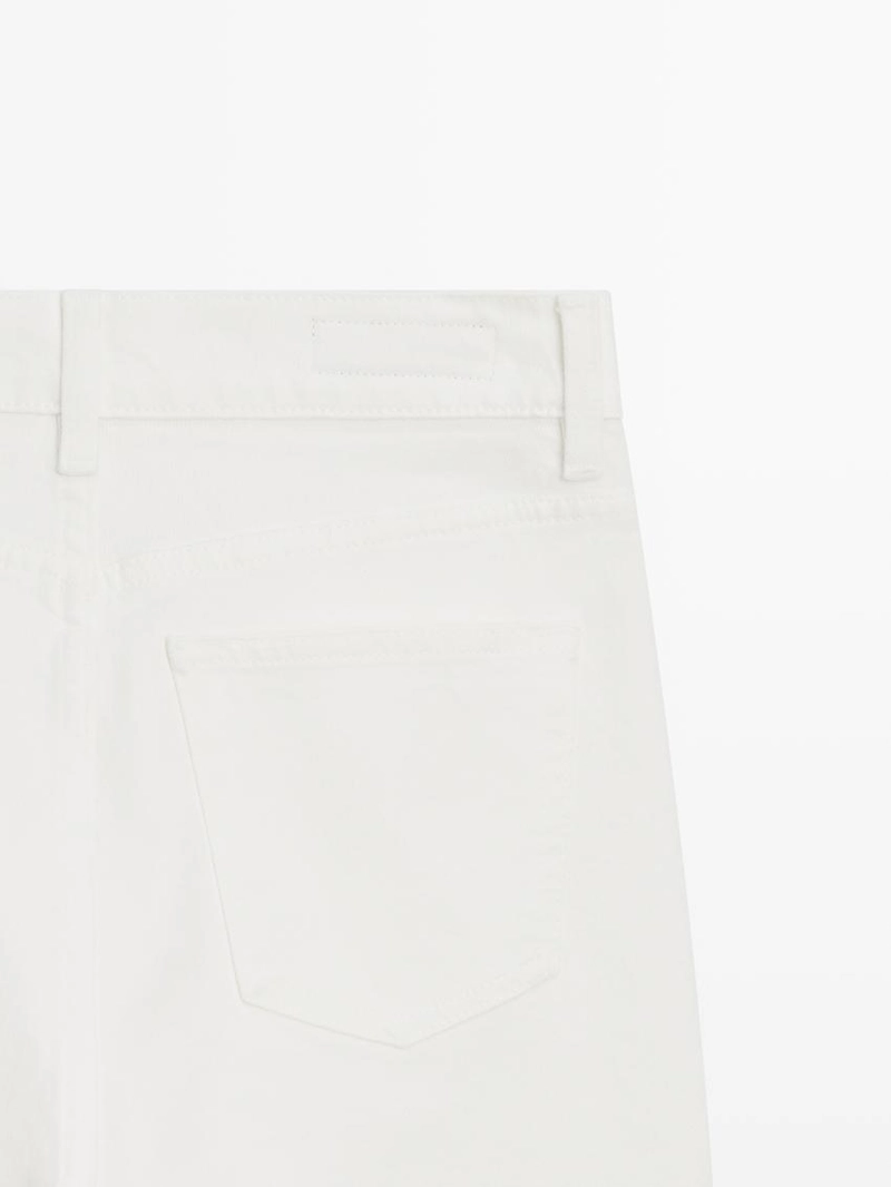 Джинсы с завышенной посадкой и укороченные брючины