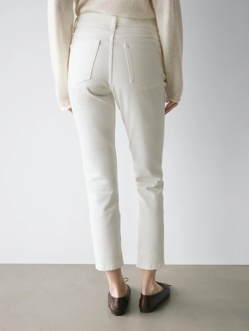 Джинсы с завышенной посадкой и укороченные брючины