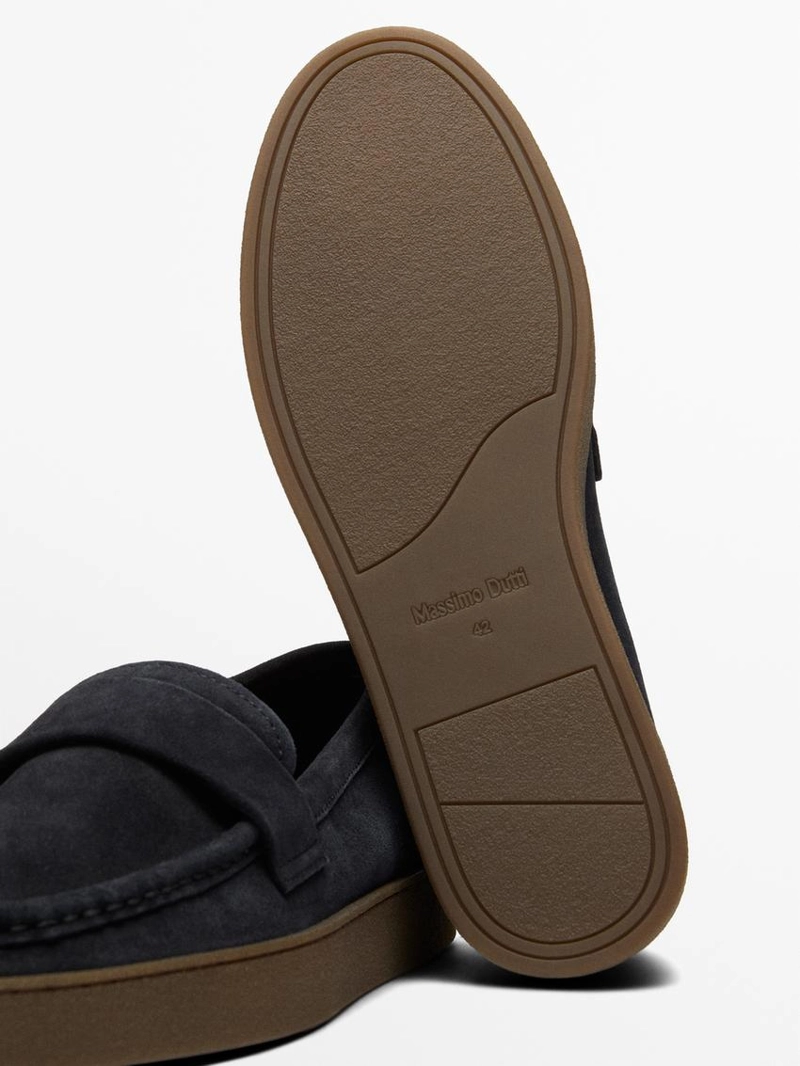 Лоферы из разделанной кожи с карамельной подошвой