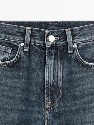 Джинсы с прямыми брючинами на высокой талии- Заказать в России