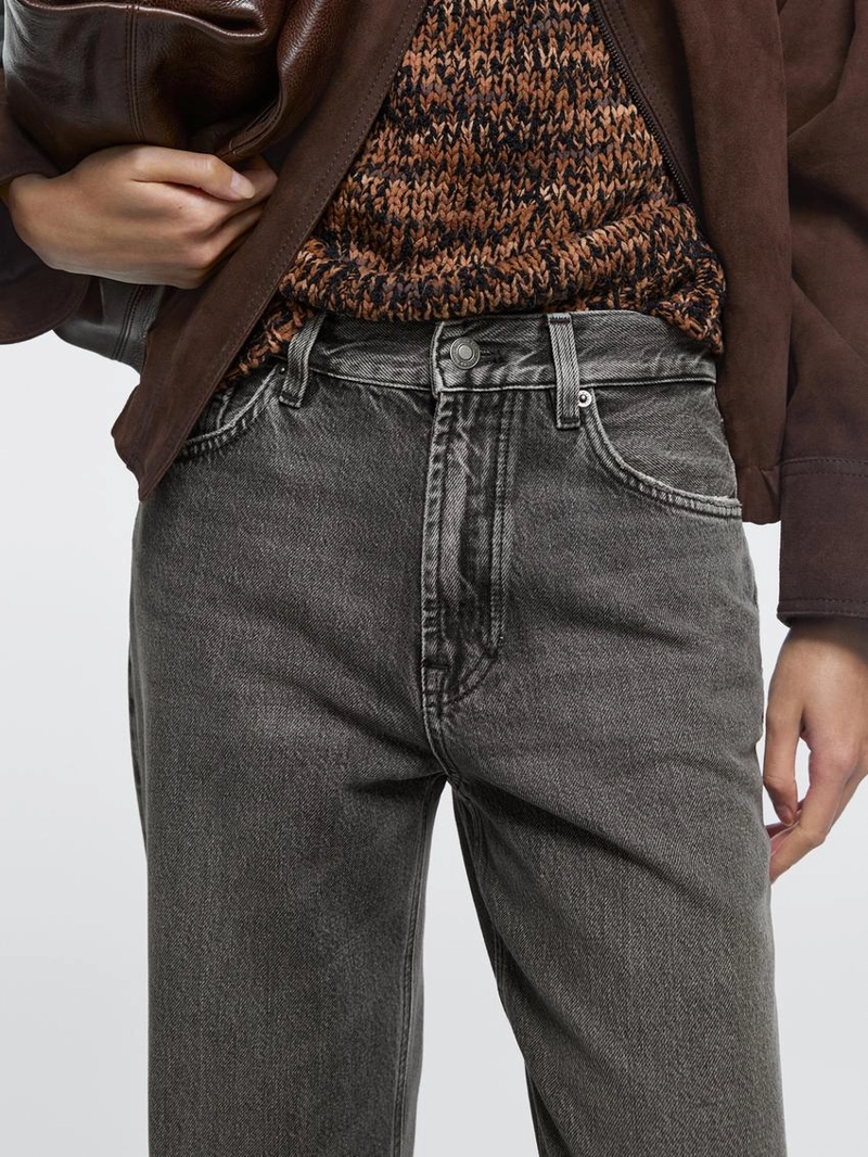 Джинсы прямого кроя с высокой посадкой