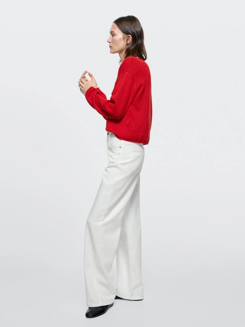 Джинсы с высокой посадкой и широкими штанинами