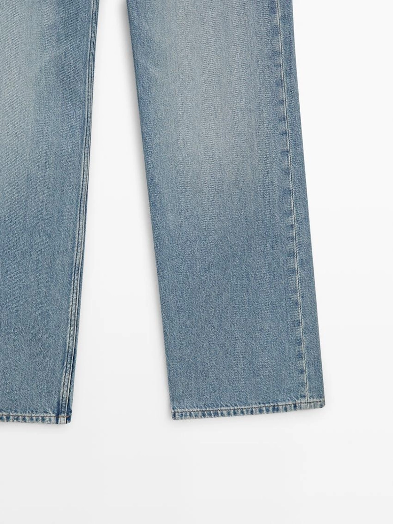 Джинсы с высокой посадкой и широкими штанинами