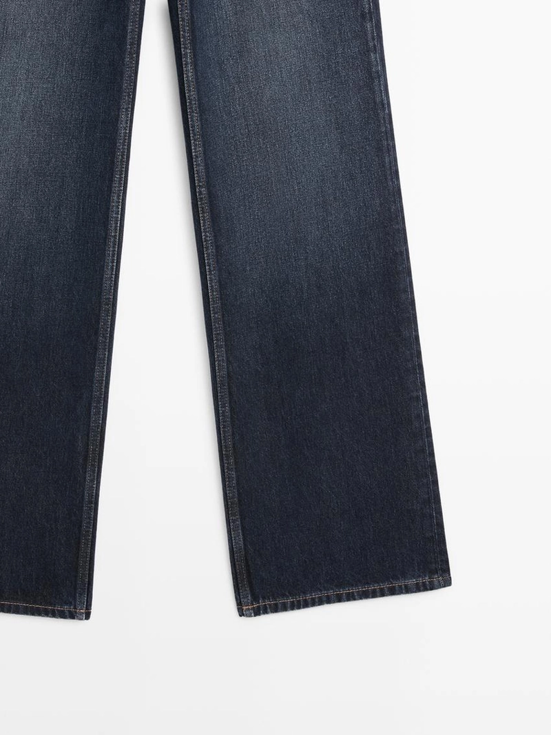 Джинсы с высокой талией и широкими брючинами