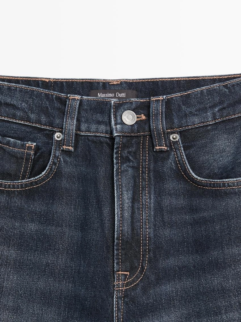 Джинсы с высокой талией и широкими брючинами