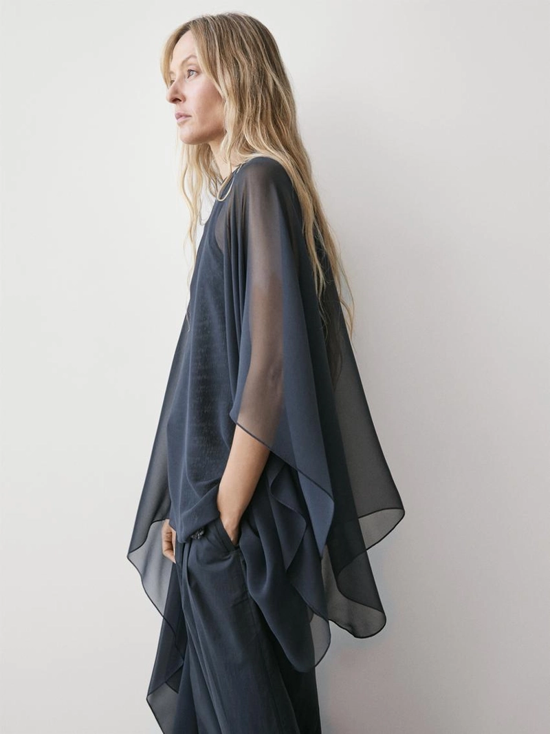 Асимметричная шелковая накидка с вырезом