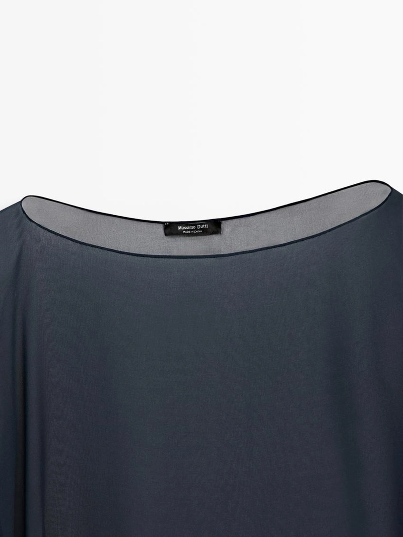 Асимметричная шелковая накидка с вырезом