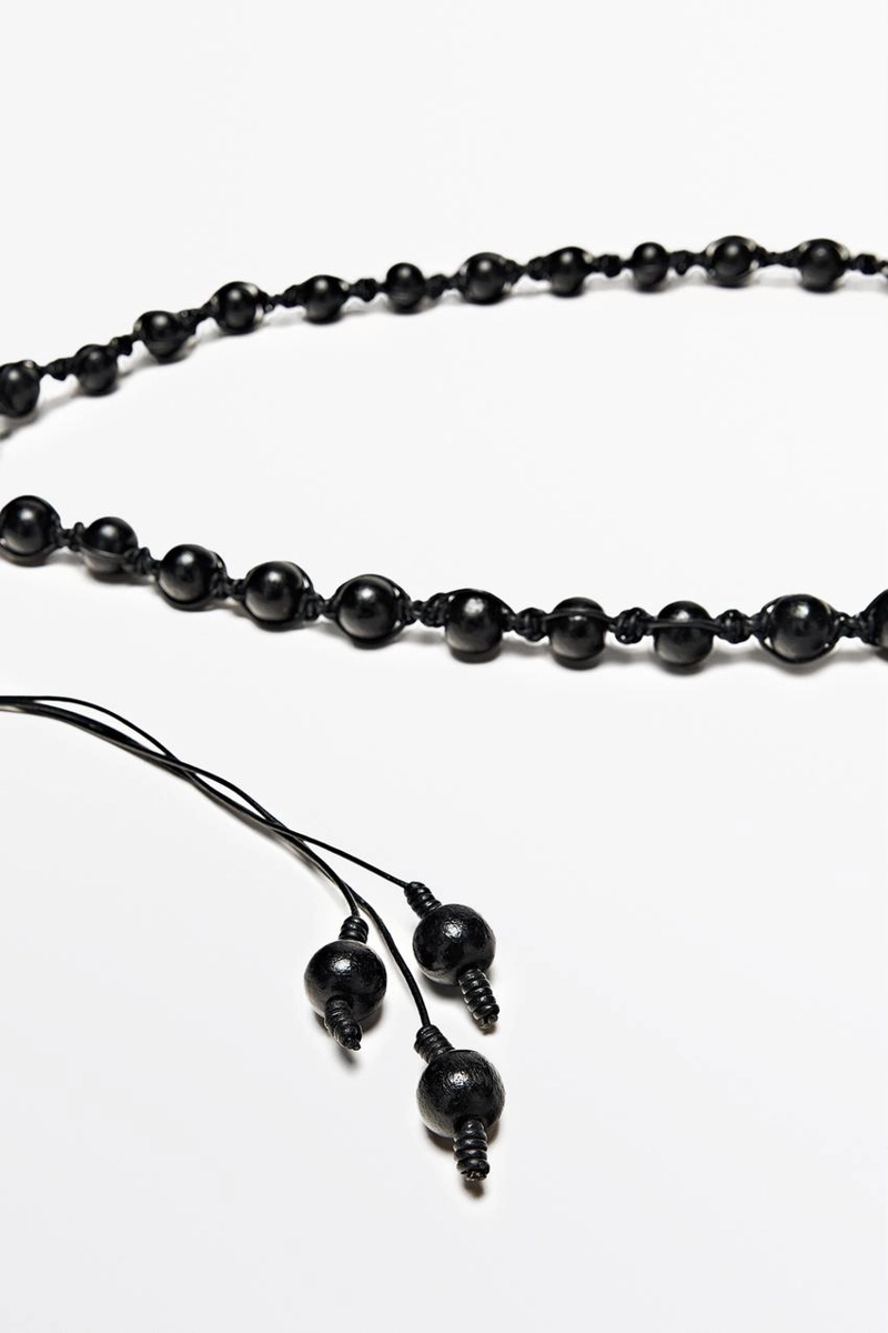 Кожаный ремень с деревянными бусинами