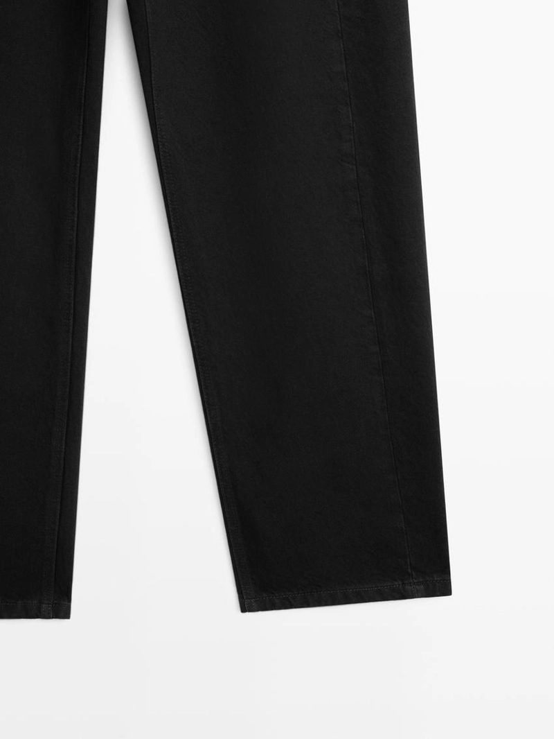 Джинсы с завышенной талией в стиле баллон