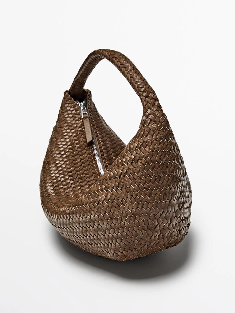 Сумка полумесяц из плетеной кожи