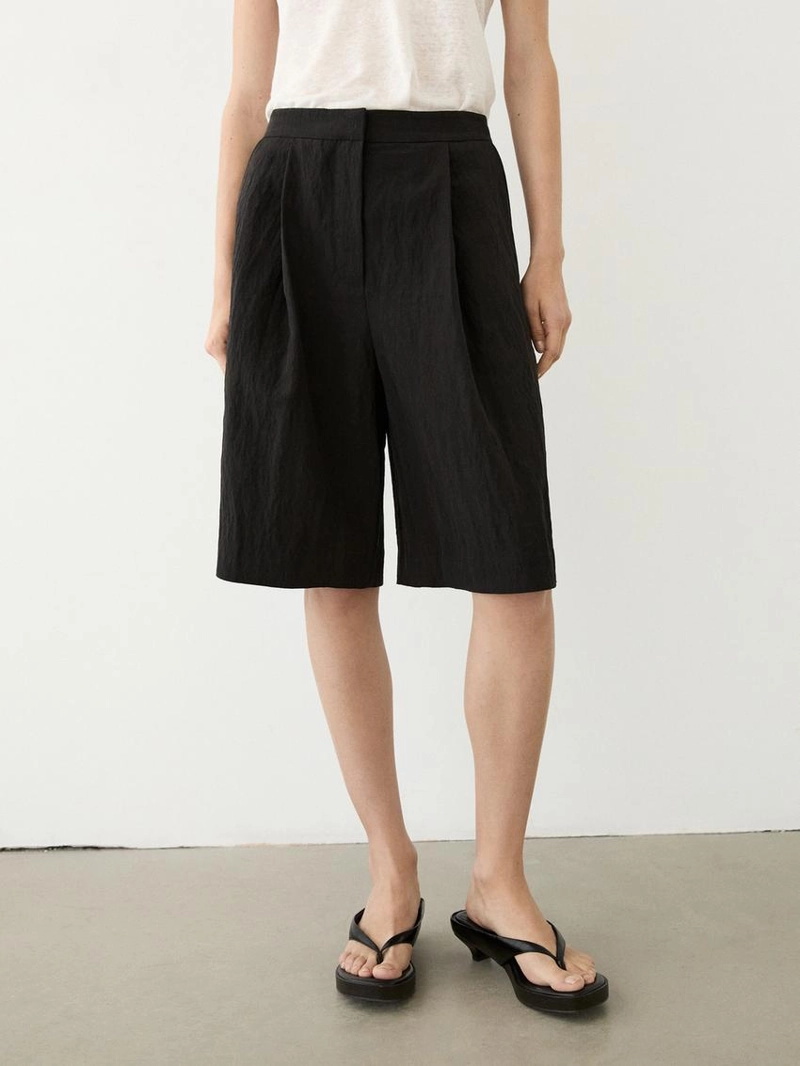 Бермуды из технической ткани