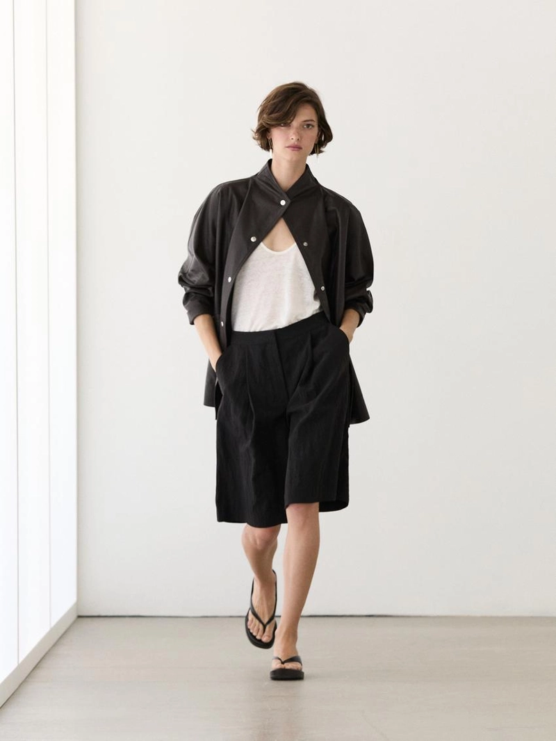 Бермуды из технической ткани