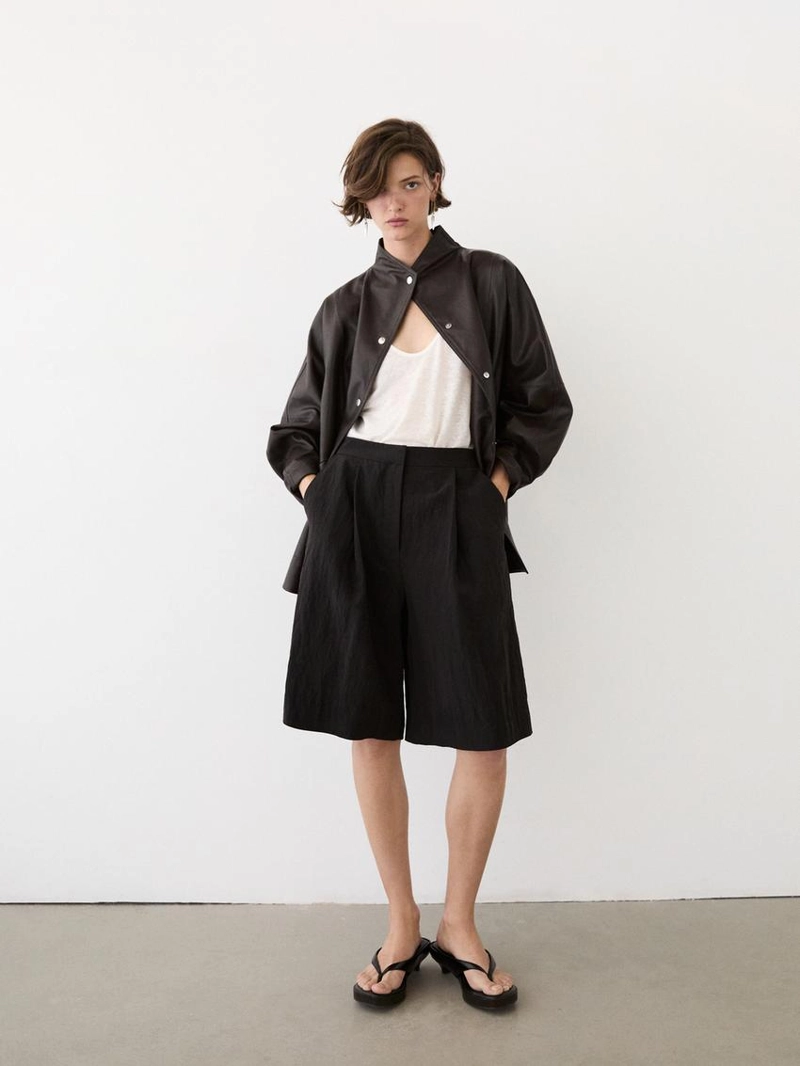 Бермуды из технической ткани