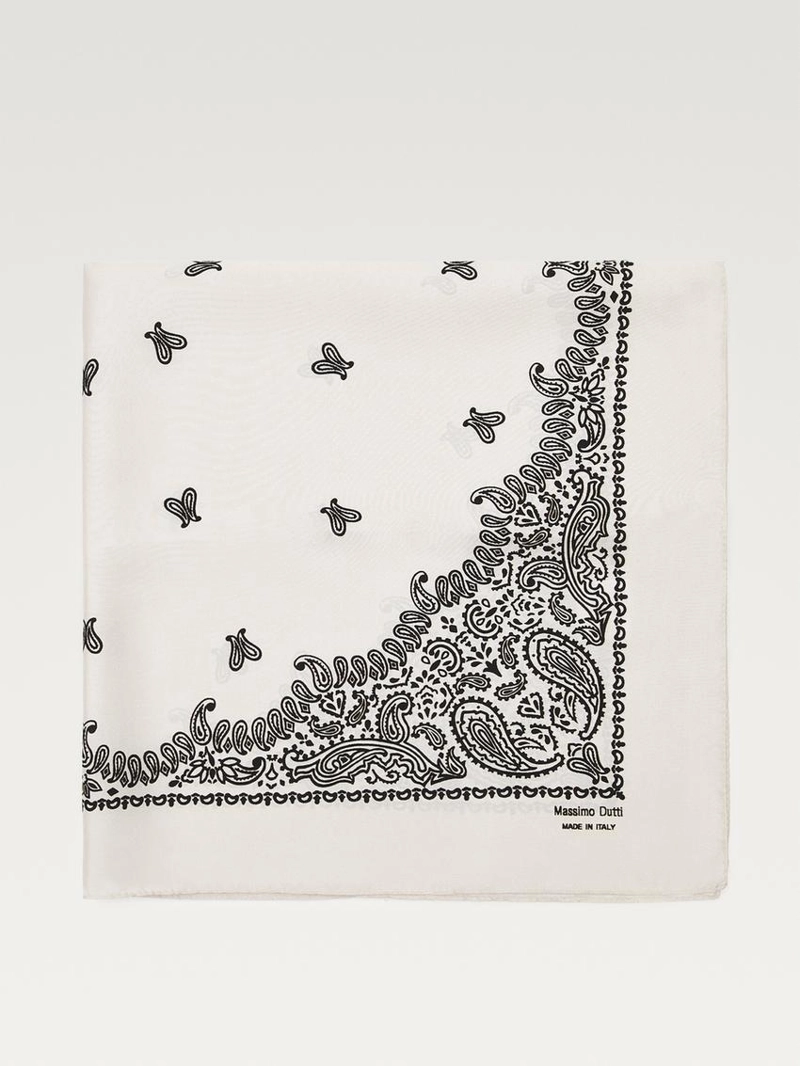 Шелковый шарф с пейсли в кремовом цвете