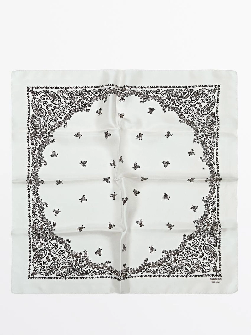 Шелковый шарф с пейсли в кремовом цвете