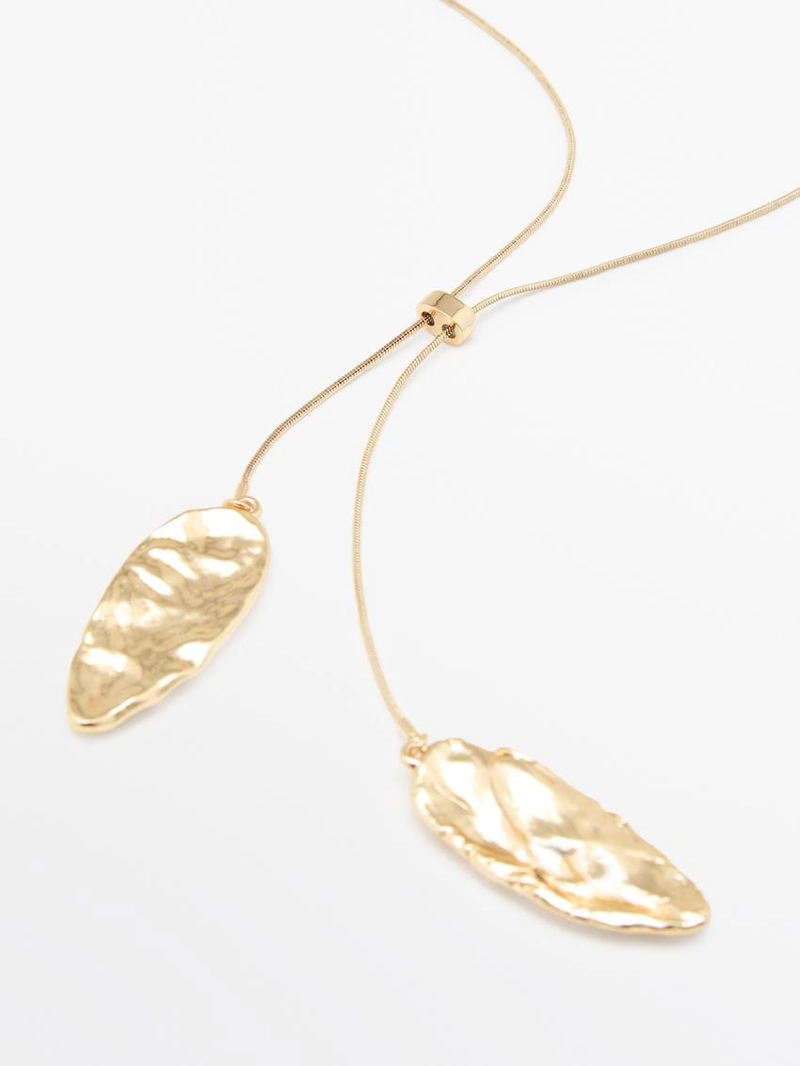 Ожерелье с регулируемым замком и рельефными элементами