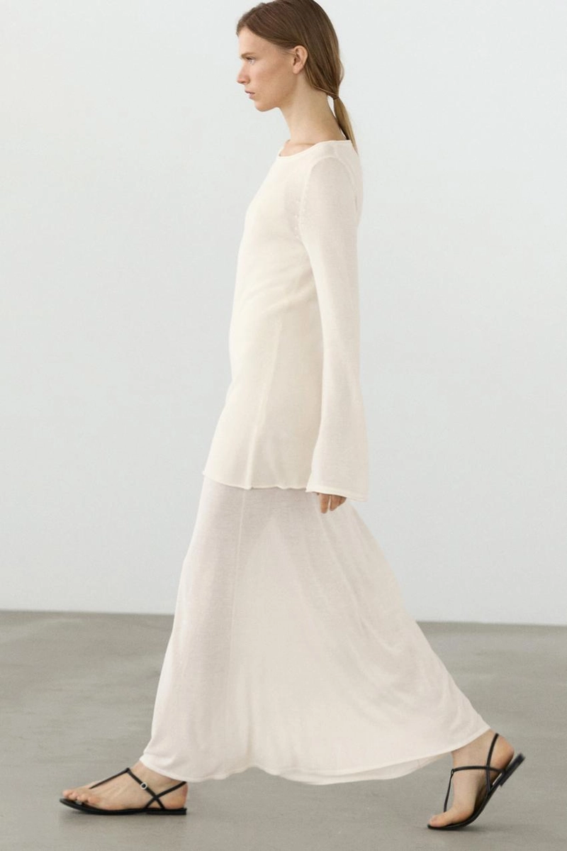 Платье из хлопковой ткани с длинными рукавами