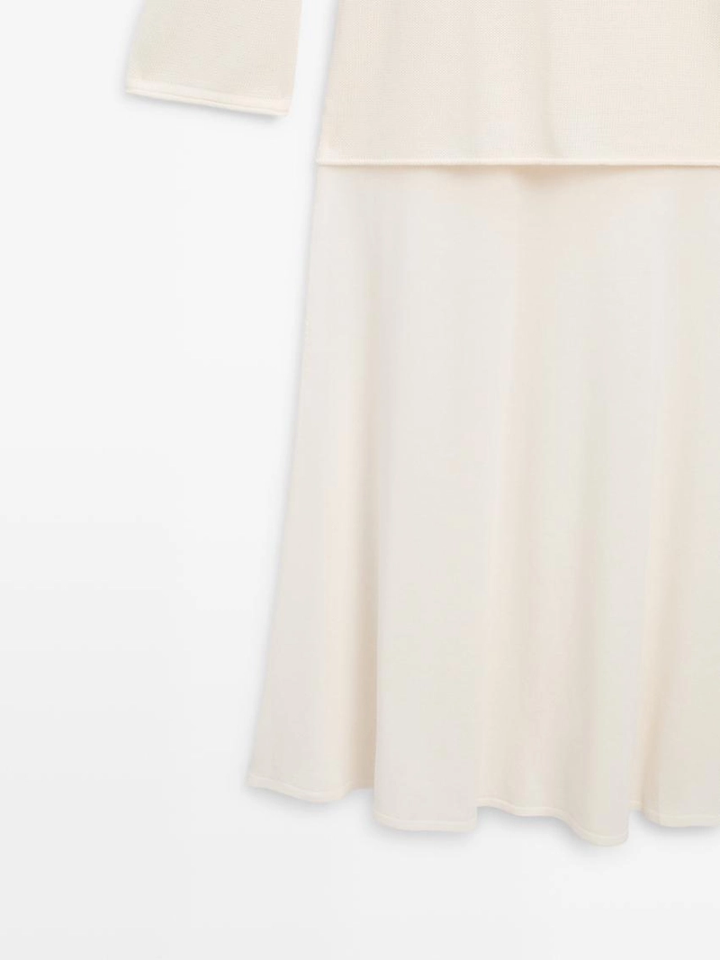 Платье из хлопковой ткани с длинными рукавами