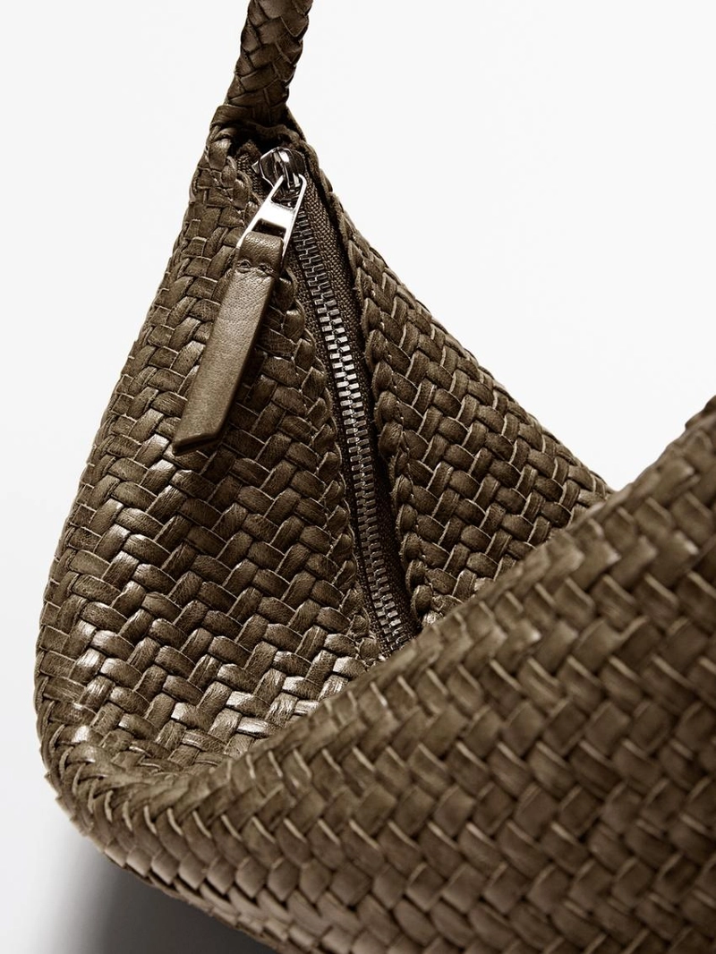 Небольшая плетеная кожаная сумка через плечо