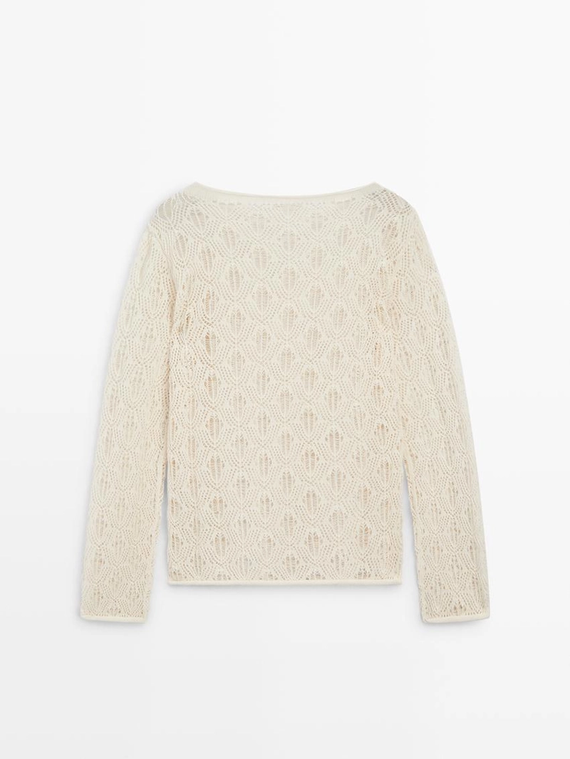 Свитер с лодочкой и деталями сетки