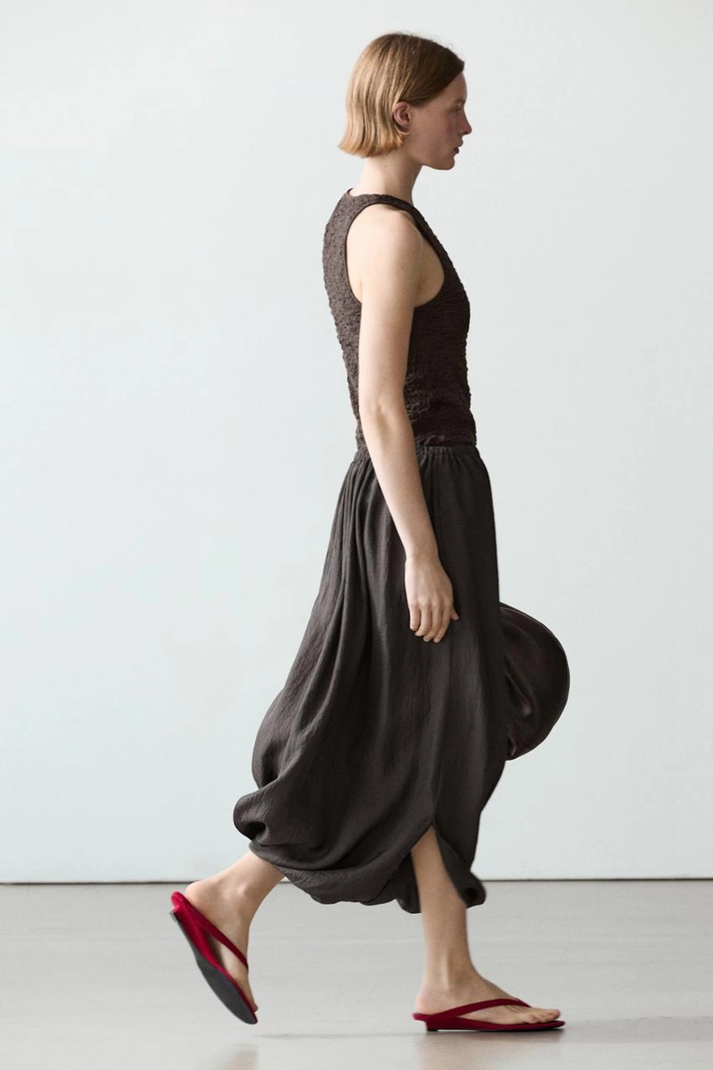 Юбка миди с собранным поясом