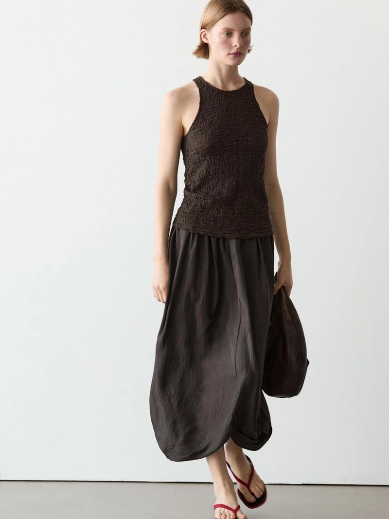 Топ с галстуком на шее из текстурированной ткани