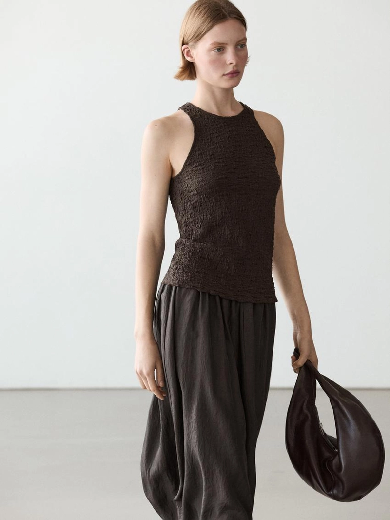 Топ с галстуком на шее из текстурированной ткани