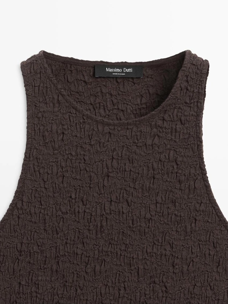 Топ с галстуком на шее из текстурированной ткани