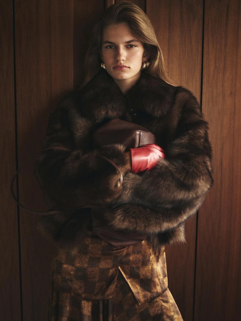 Перчатки из кожи нубука