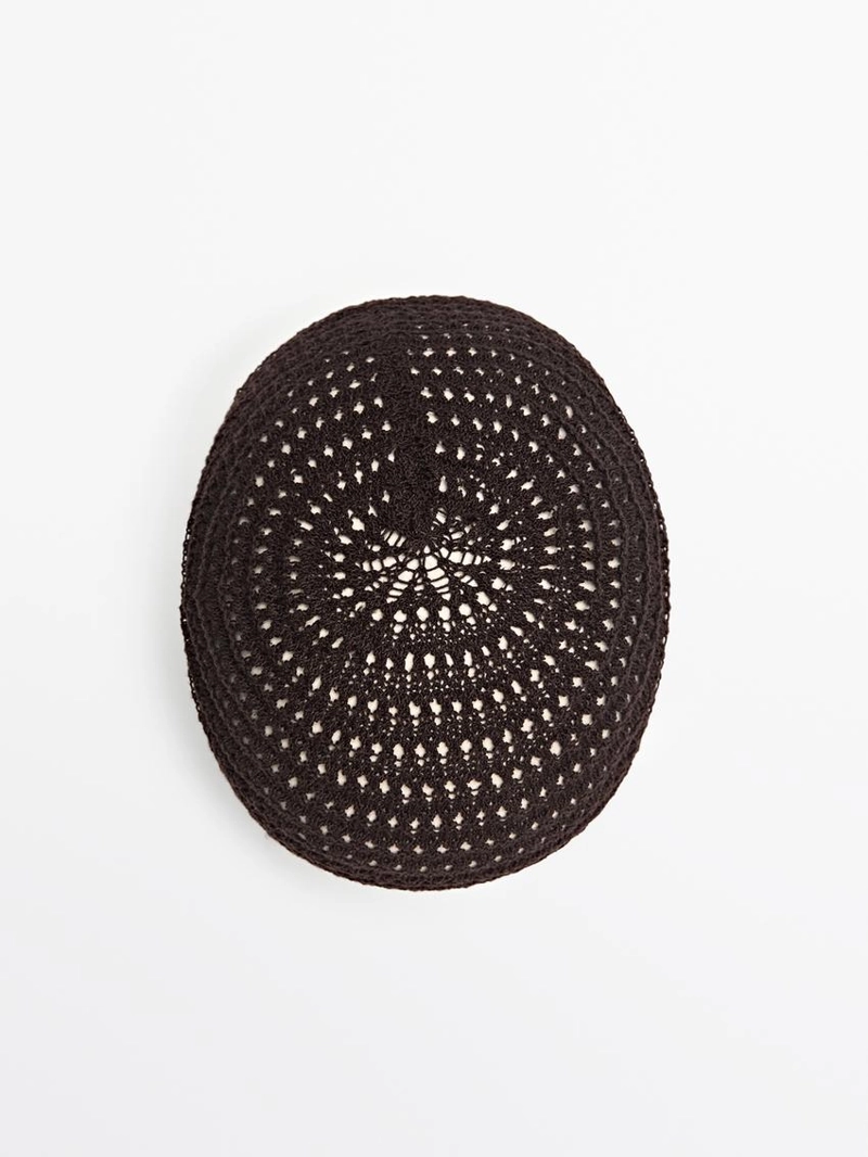 Шапка из смесового хлопка с крючком