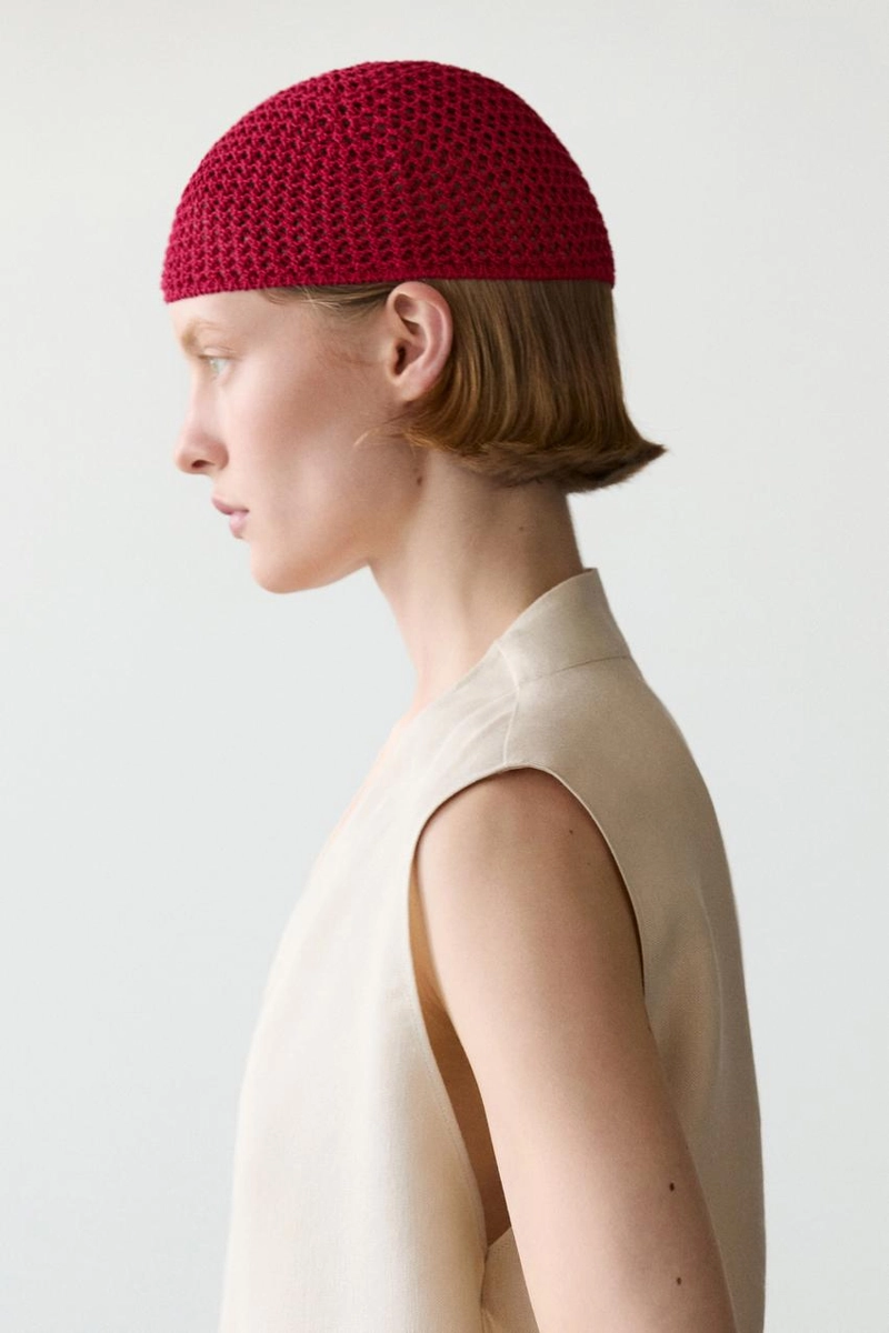 Шапка-бини из смесового хлопка с кружевным узором