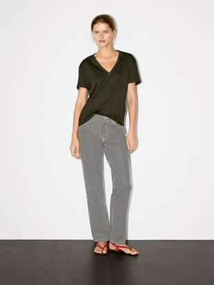 BLACK | 6831/935/800 - Massimo Dutti Футболка с V-образным вырезом