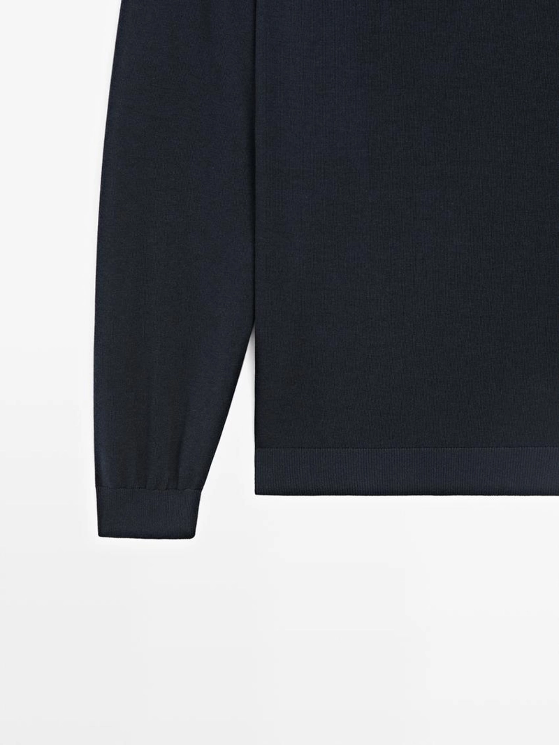 Свитер из хлопкового смесового трикотажа с v-образным вырезом