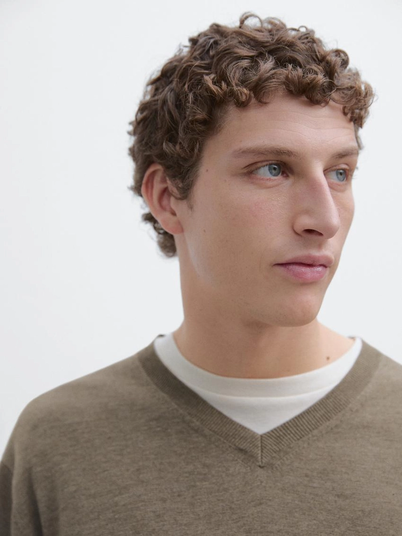 Свитер из хлопковой смеси с v-образным вырезом